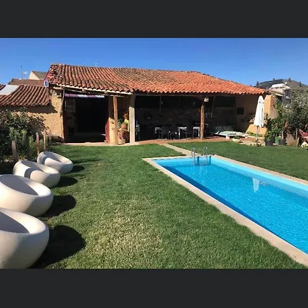 White Tree Jara - Grupos Con Piscina En Zamora Holiday home